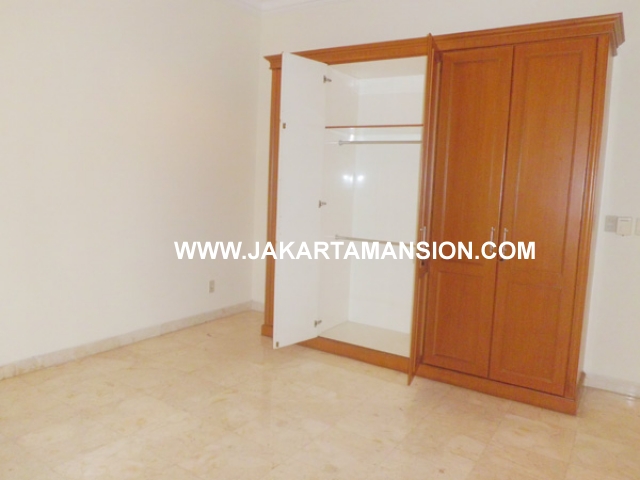 HR381 House for rent at kemang 
