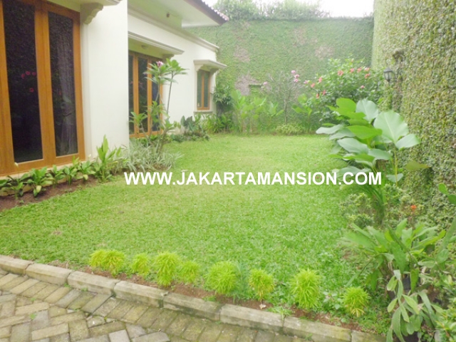 HR381 House for rent at kemang 