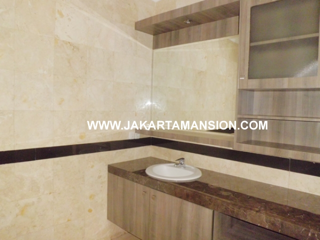 HR387 House for rent at kemang 