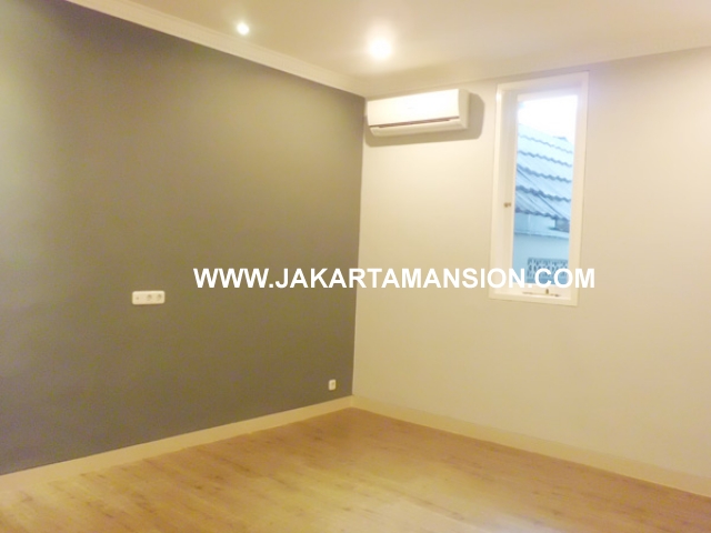 HR387 House for rent at kemang 