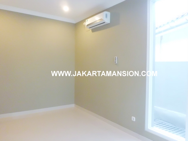 HR387 House for rent at kemang 