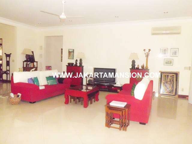 HR388 House for rent at kemang 