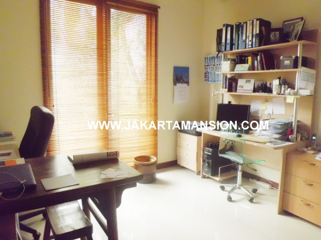 HR388 House for rent at kemang 