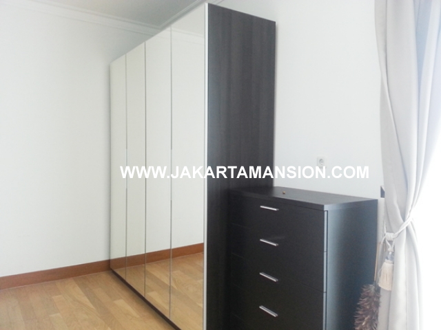 AR398 Resident 8 for rent