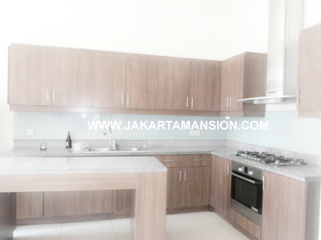 HR399 Townhouse Pakubuwono Residence For SALE and Rent