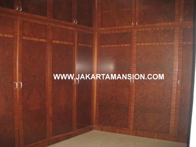 HR406 House for rent at Menteng