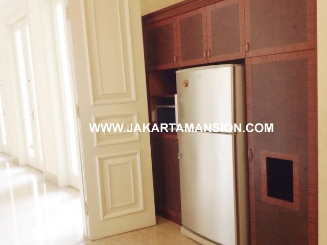 HR406 House for rent at Menteng