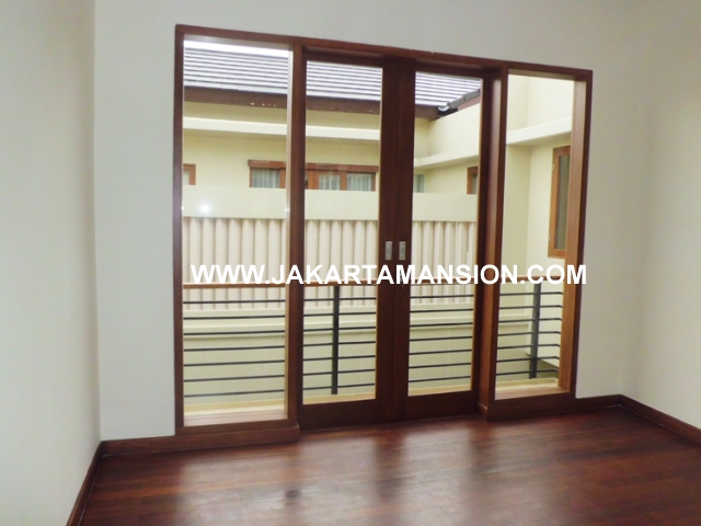 HR430 Town House for rent at kemang