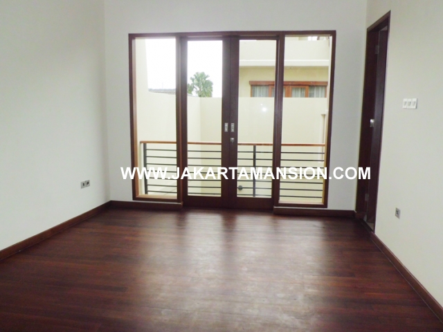 HR430 Town House for rent at kemang