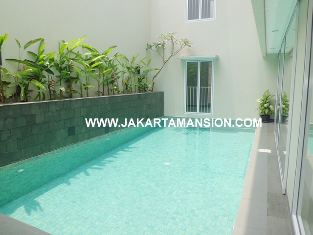 HR447 House for rent at Senopati Kebayoran Baru