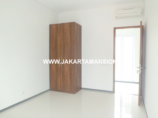 HR447 House for rent at Senopati Kebayoran Baru