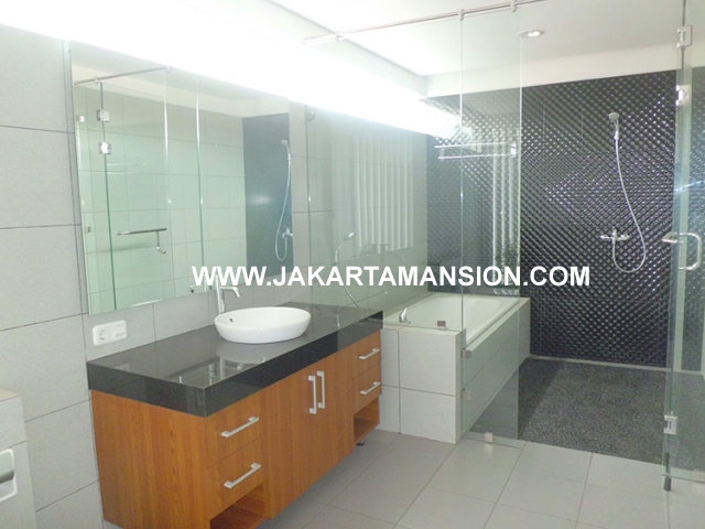 HR447 House for rent at Senopati Kebayoran Baru
