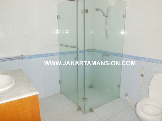 HR448 House for rent at Kemang