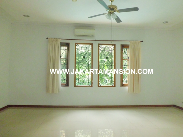 HR448 House for rent at Kemang