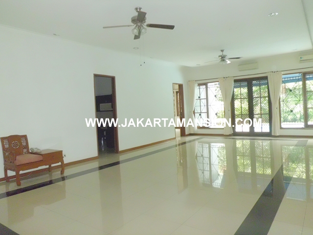 HR448 House for rent at Kemang