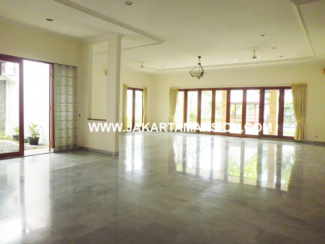 HR451 House for rent at Jeruk Purut Kemang