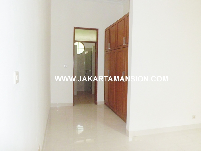 HR451 House for rent at Jeruk Purut Kemang