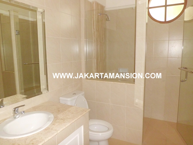 HR451 House for rent at Jeruk Purut Kemang