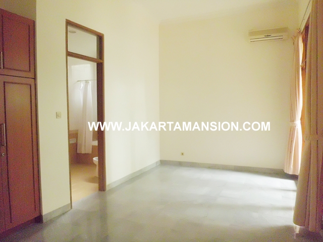 HR451 House for rent at Jeruk Purut Kemang