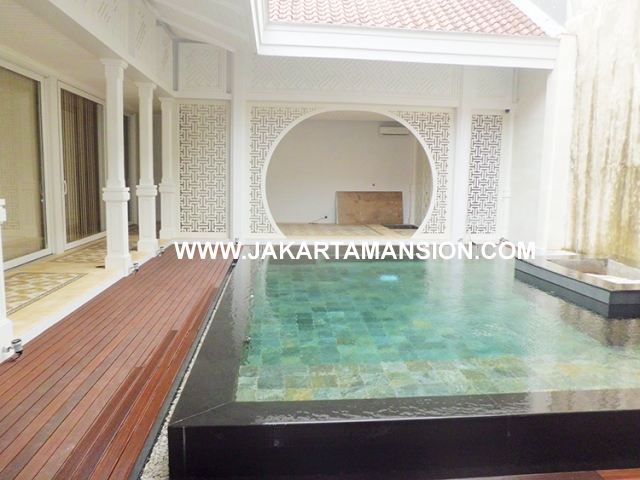 HR452 House for rent at Kemang Suitable to Embassy 