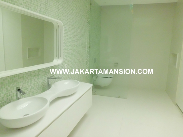 HR452 House for rent at Kemang Suitable to Embassy 