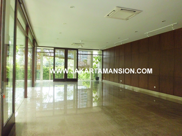 HR458 House for rent at Kebayoran Suitable to Embassy