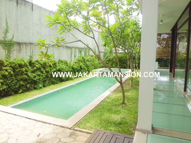 HR458 House for rent at Kebayoran Suitable to Embassy