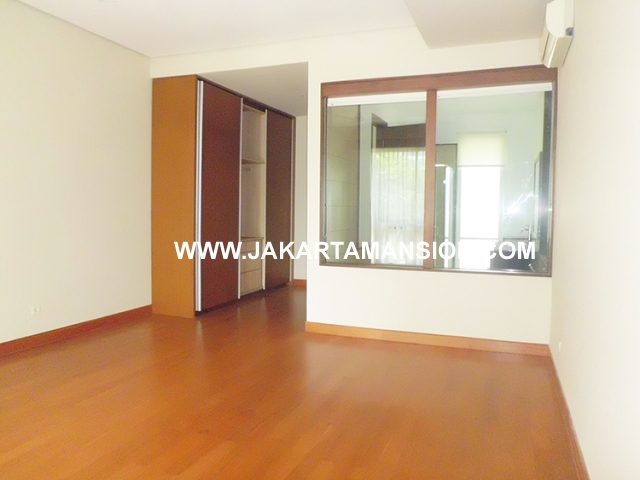HR458 House for rent at Kebayoran Suitable to Embassy