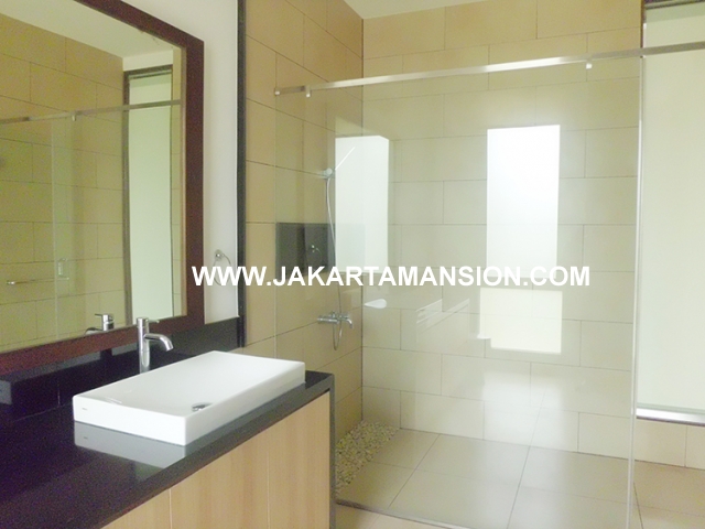 HR458 House for rent at Kebayoran Suitable to Embassy