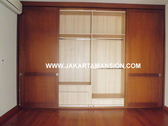HR458 House for rent at Kebayoran Suitable to Embassy