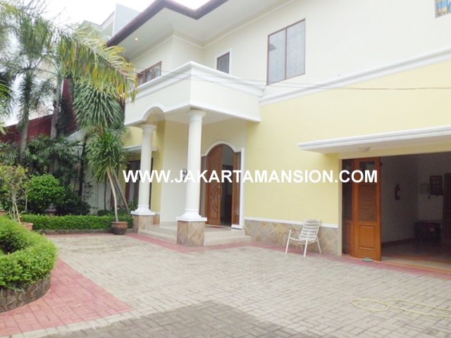 HR470 House for rent at Kemang