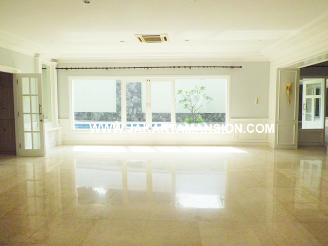 HR483 House for rent at Pejaten Close to kemang