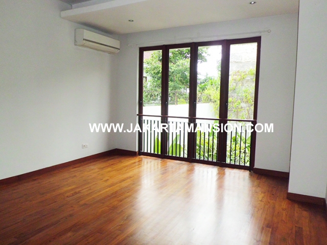 HR494 house for rent at kemang