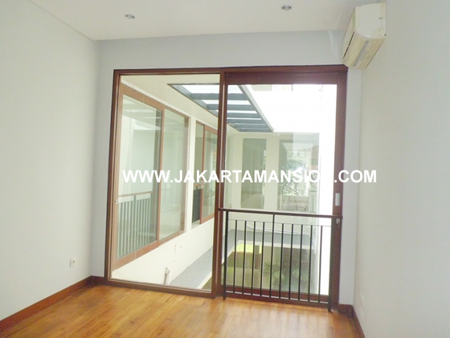 HR494 house for rent at kemang