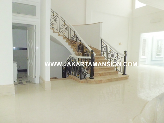 HR544 House for rent at Brawijaya Suitable to Embassy Close to kemang