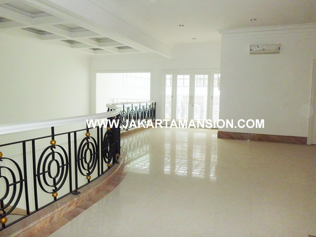 HR544 House for rent at Brawijaya Suitable to Embassy Close to kemang
