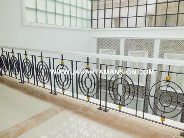 HR544 House for rent at Brawijaya Suitable to Embassy Close to kemang