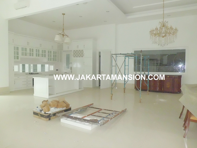 HR544 House for rent at Brawijaya Suitable to Embassy Close to kemang