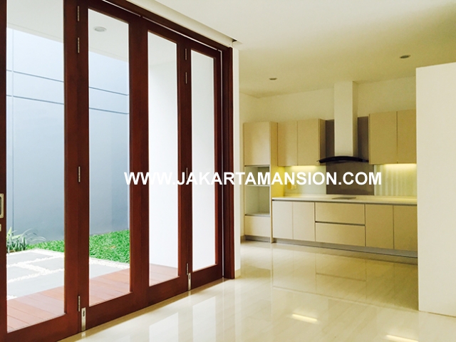HR547 House for rent at Menteng Suitable to Embassy 