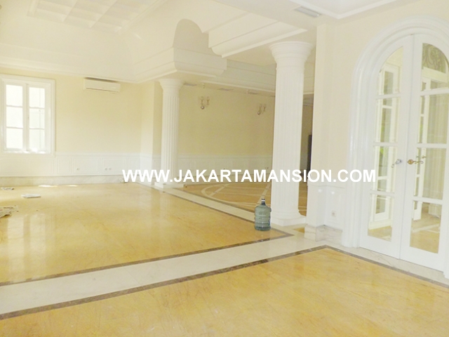 HR549 House for rent at at senopati (Kebayoran Baru) suitable for embassy