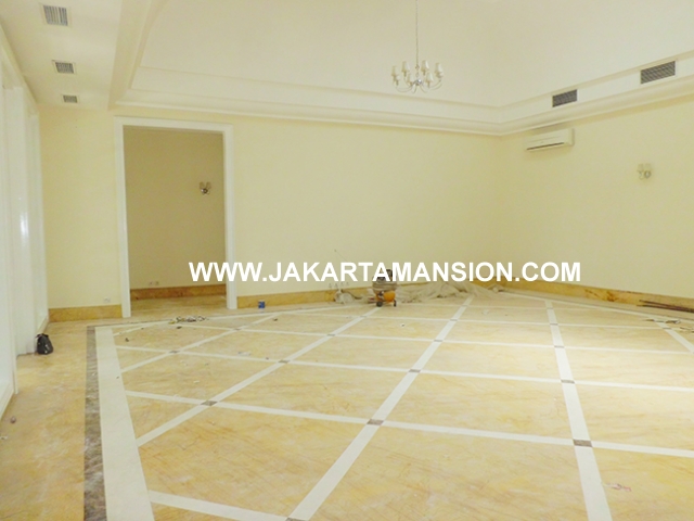 HR549 House for rent at at senopati (Kebayoran Baru) suitable for embassy