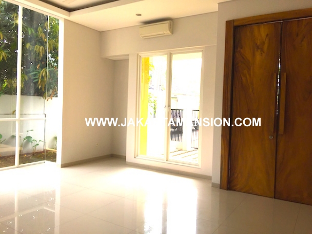 HR562 house for rent lease at kemang rumah kemang jakarta selatan disewakan