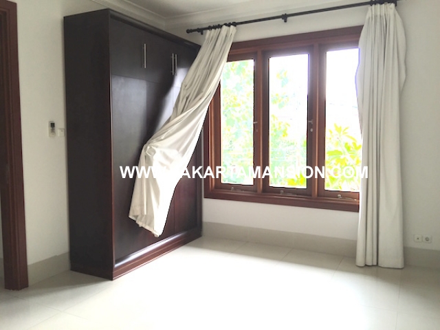 HR563 house for rent lease in kemang rumah disewakan di kemang