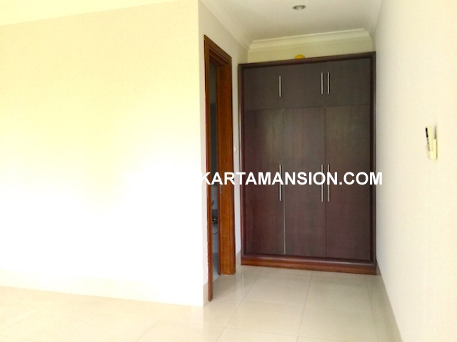 HR563 house for rent lease in kemang rumah disewakan di kemang