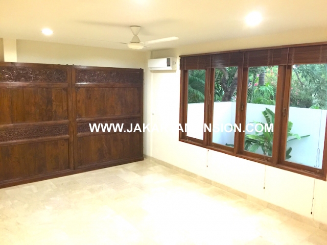 HR567 Excellent house for rent at Kemang Jakarta Selatan cheap price