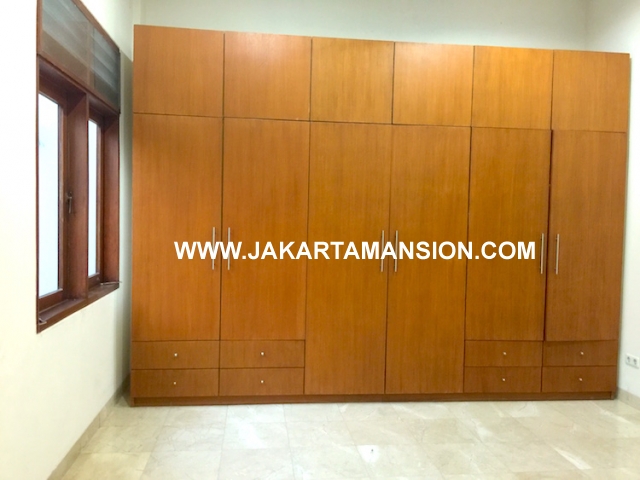 HR567 Excellent house for rent at Kemang Jakarta Selatan cheap price