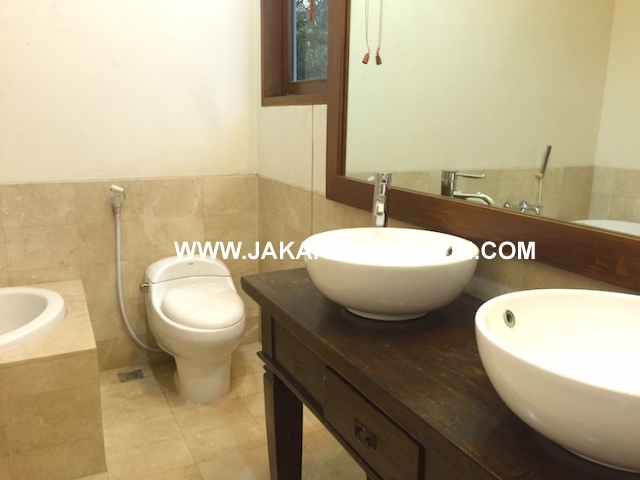 HR567 Excellent house for rent at Kemang Jakarta Selatan cheap price