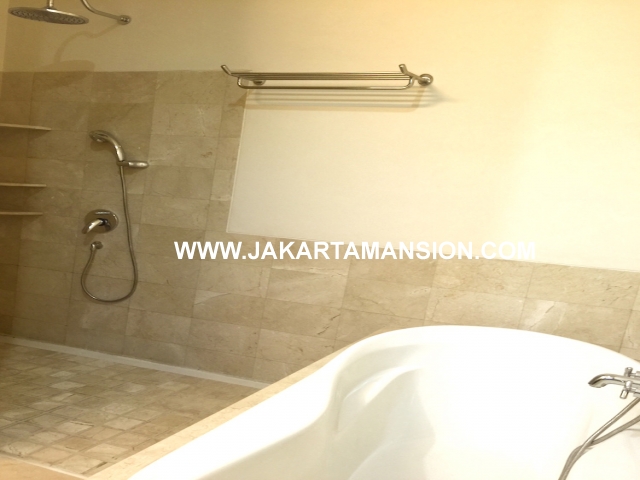 HR567 Excellent house for rent at Kemang Jakarta Selatan cheap price