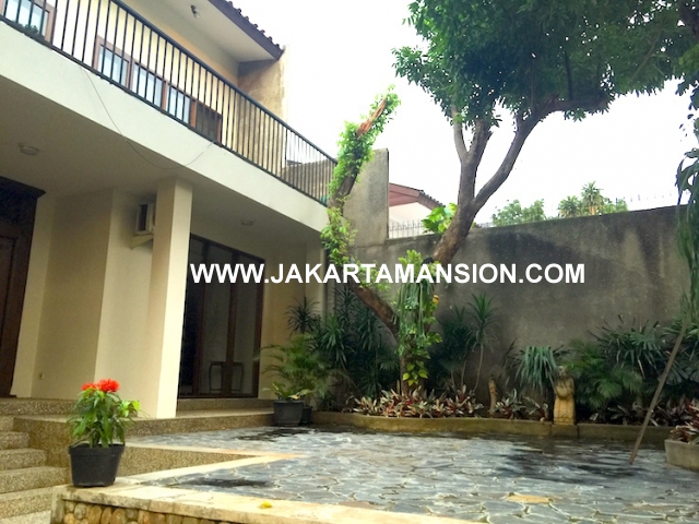 HR567 Excellent house for rent at Kemang Jakarta Selatan cheap price