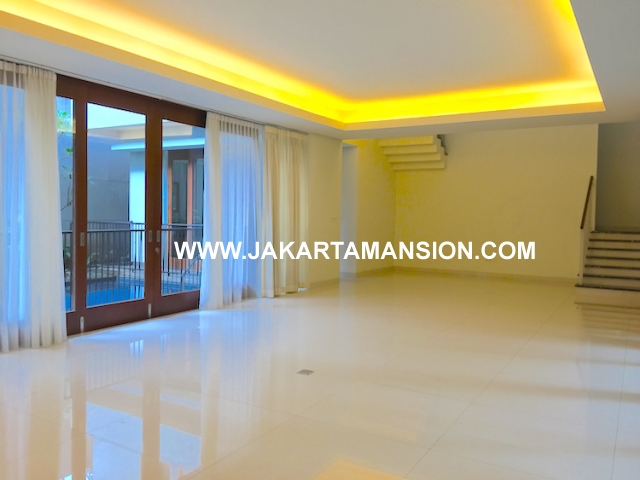 HR574 House for rent at senopati kebayoran baru for lease disewakan